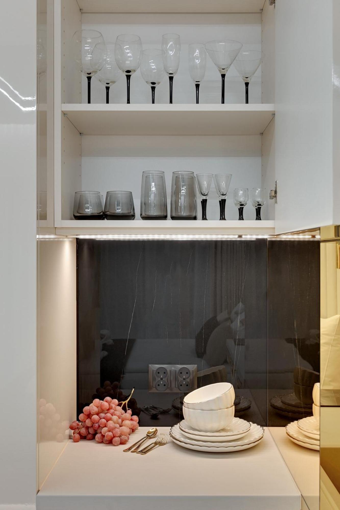 Romantic With Bathtub By Downtown Danzig