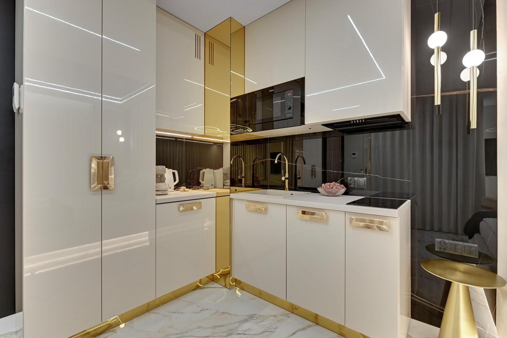 Romantic With Bathtub By Downtown Apartment *